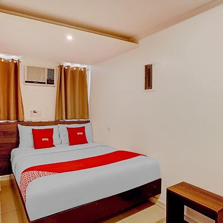 Super Oyo Capital O 232 Nest Nano Suites Fort Макати Экстерьер фото