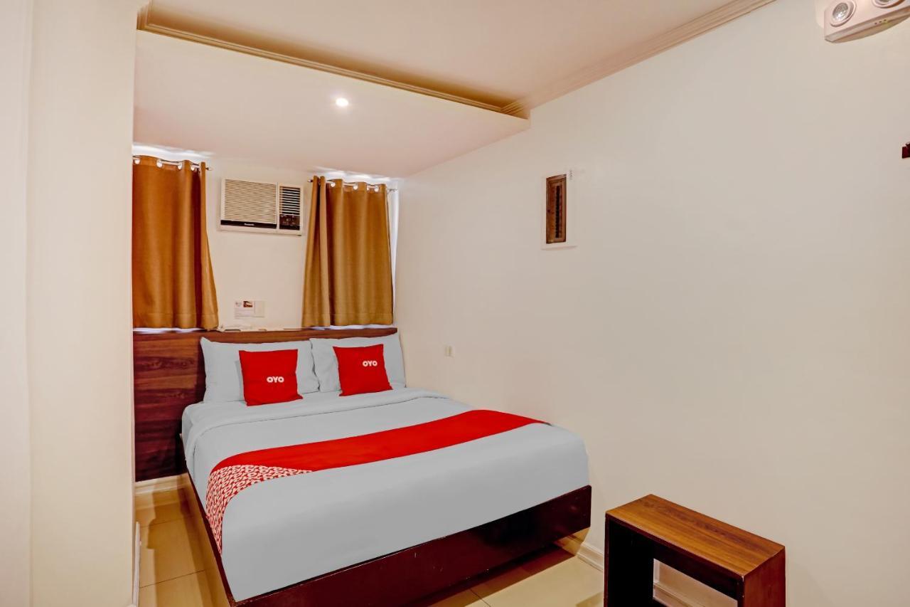 Super Oyo Capital O 232 Nest Nano Suites Fort Макати Экстерьер фото