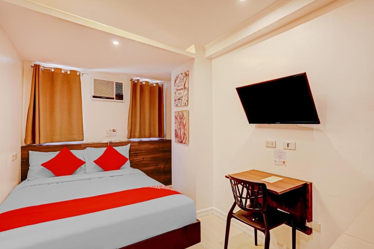 Super Oyo Capital O 232 Nest Nano Suites Fort Макати Экстерьер фото