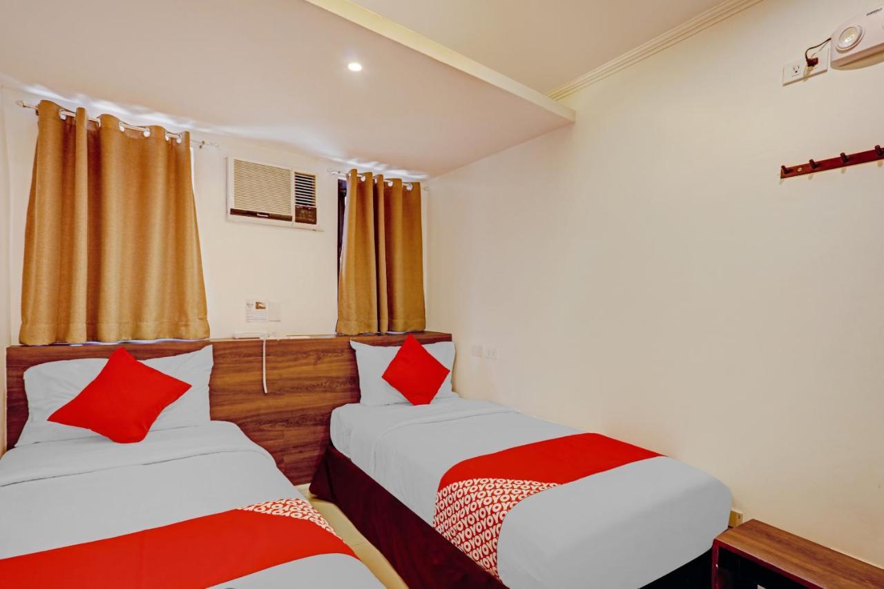 Super Oyo Capital O 232 Nest Nano Suites Fort Макати Экстерьер фото